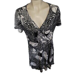 Black & White Floral‎ Wrap Dress By PenSection Concept